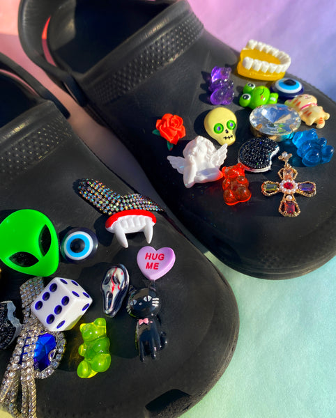 THE WEDNESDAY SHOE CHARMS